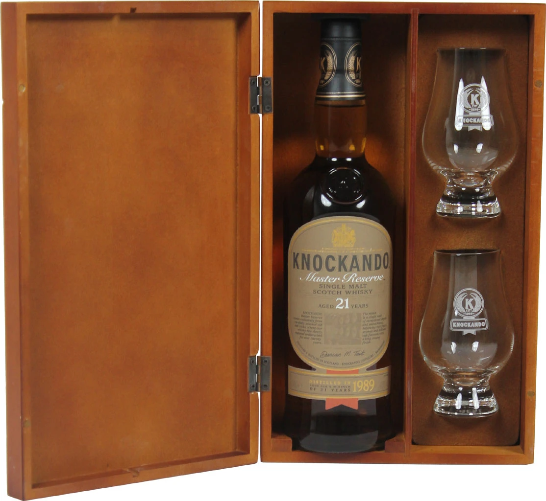 Knockando Whisky 21 Jahre Master Reserve 0,7l In Holzkiste Mit 2 Gläsern 3 Knockando Whisky 21 Jahre Master Reserve 0,7l In Holzkiste Mit 2 Gläsern